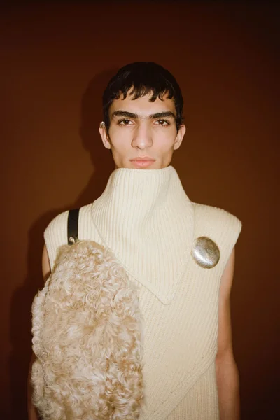 Look 30